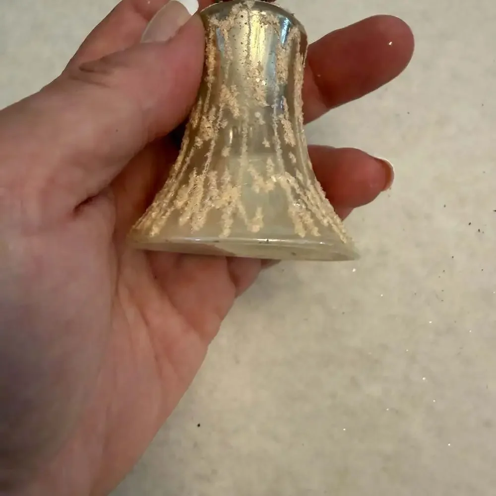 Unbranded blown glass